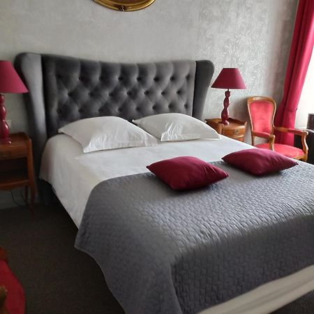 Saint-Thurial Manoir La Haie Chapeau B&B 외부 사진