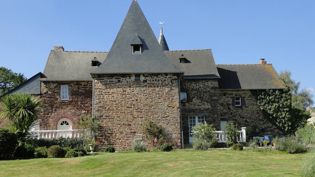 Saint-Thurial Manoir La Haie Chapeau B&B 외부 사진