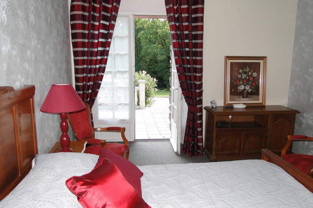 Saint-Thurial Manoir La Haie Chapeau B&B 객실 사진