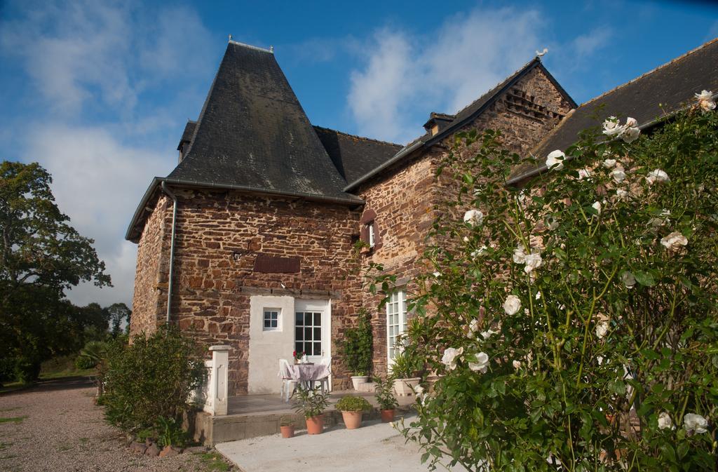 Saint-Thurial Manoir La Haie Chapeau B&B 객실 사진